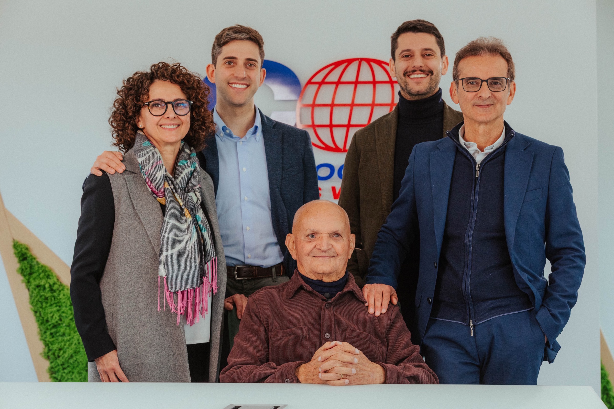 Le tre generazioni della famiglia Cianfrocca nella sede aziendale